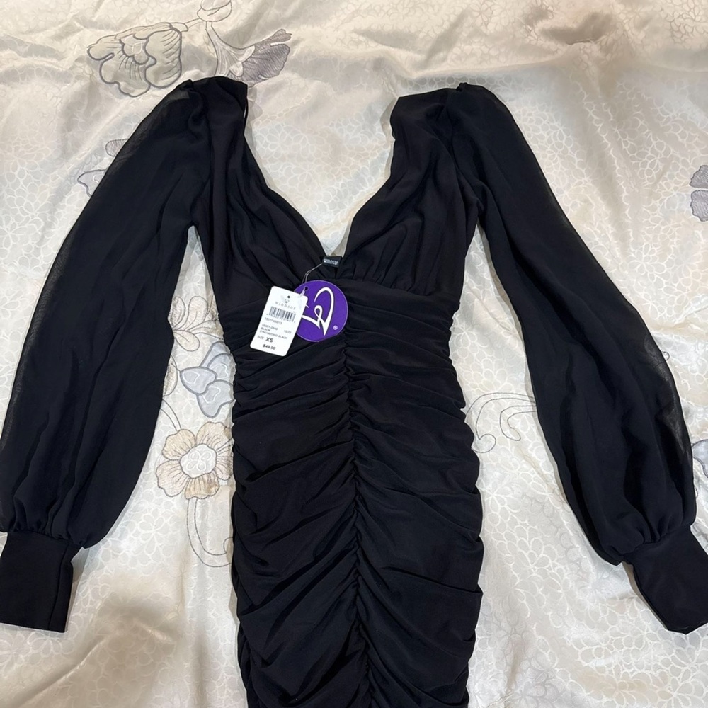Windsor Black Long Sleeve Dress with Elegant Silhouette